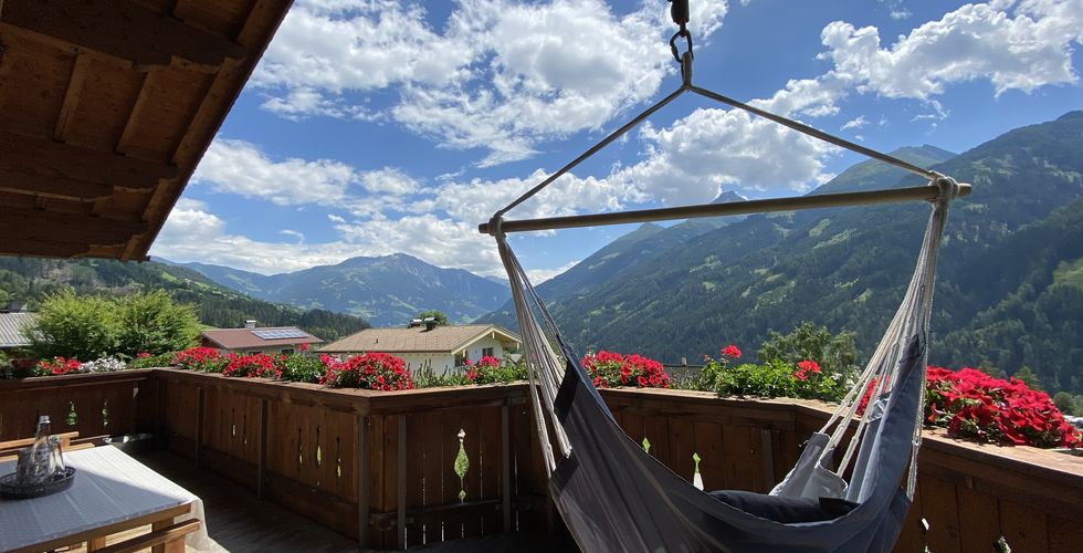 Ferienwohnung Assmair Martina - Die Aussicht vom Balkon lässt Herzen höher schlagen